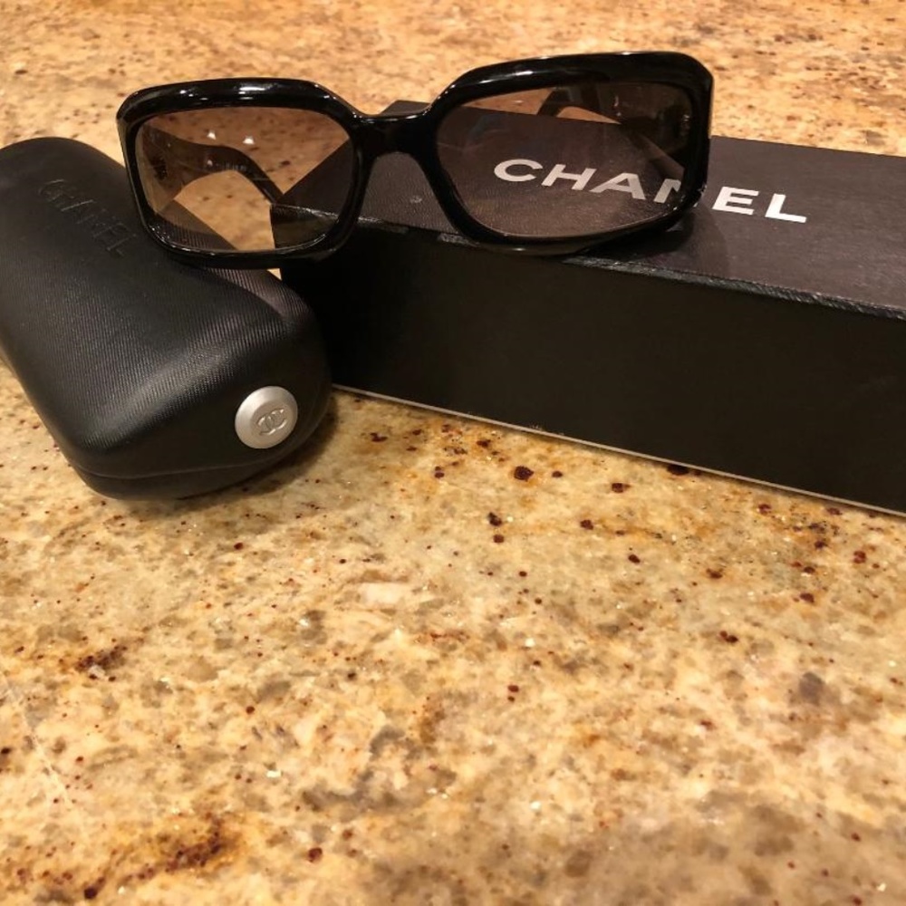 Chanel Black Frame Black Tint Sunglasses EUC